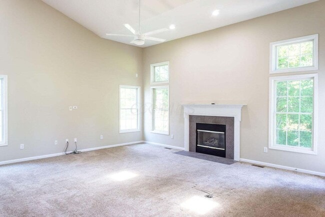 Building Photo - 7492 Fairfield Lakes Dr