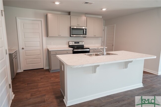 Building Photo - 110 Painted Lady Lp