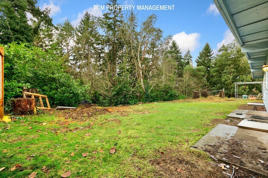 Building Photo - 14215 SE 41st St