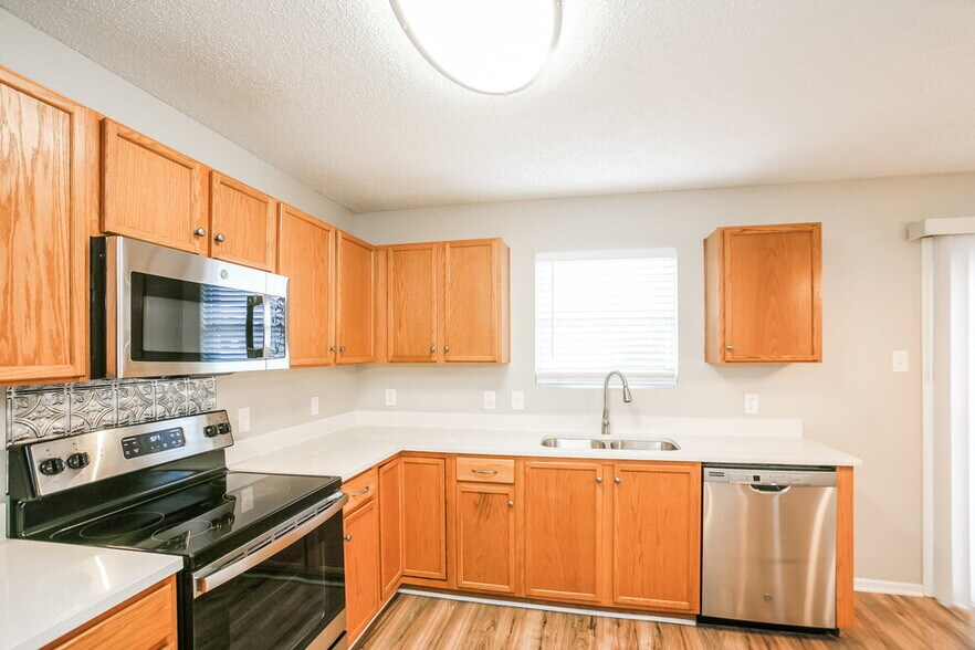 Building Photo - 8350 Ingalls Way
