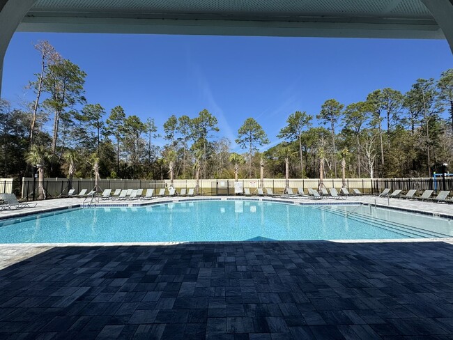 Building Photo - St Augustine Lakes New!!