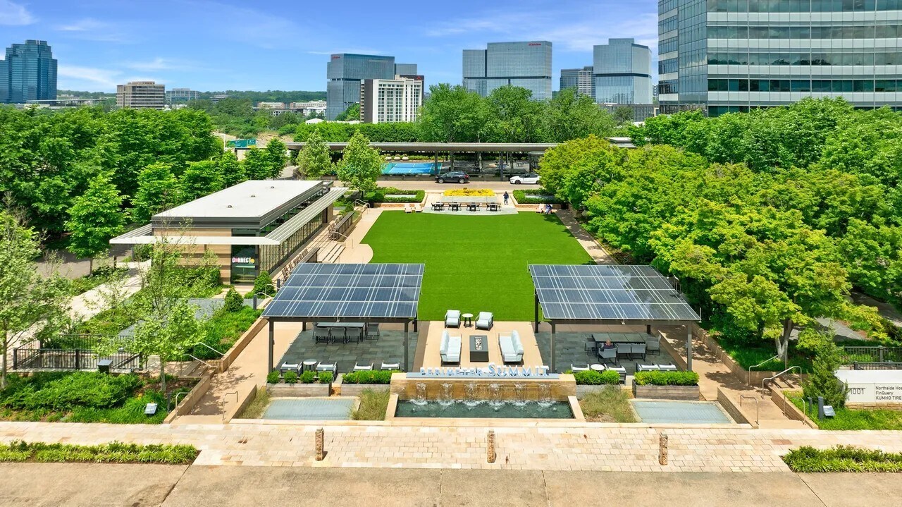 Large Green Space - 10 Perimeter Summit Blvd