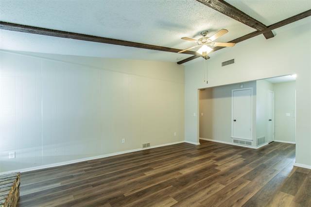 Building Photo - 213 Melinda Dr