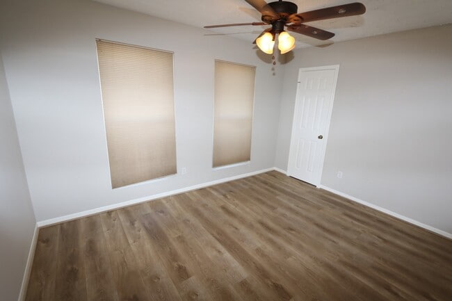 Building Photo - 6223 Autumn Forest Dr