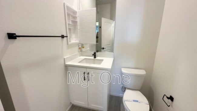 Building Photo - 1784 Julie Dr