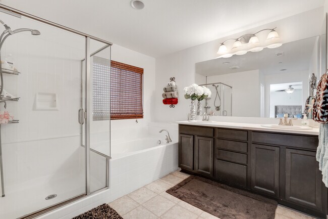 Building Photo - 30916 Snowberry Ln