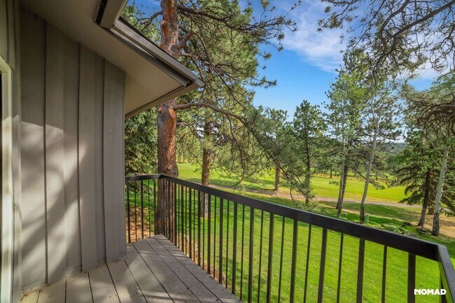 Building Photo - Spacious 4BR Condo in Evergreen