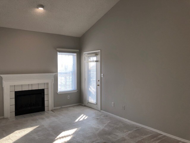 Building Photo - 13058 Autumn Woods Way