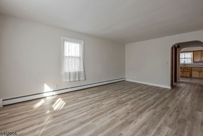 Building Photo - 122 Westview Ave