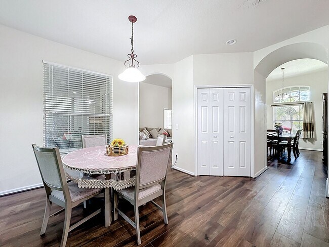 Building Photo - A home built for living well: 4Bedrooms/3Baths sophisticated home in Fells Cove!