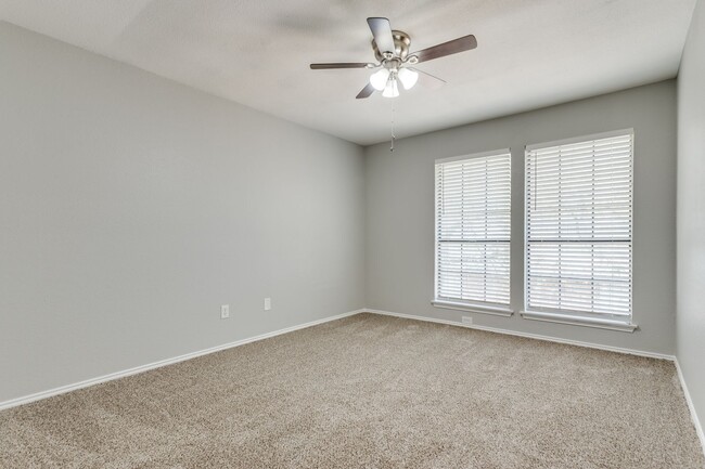 Building Photo - 117 Peachtree Ct