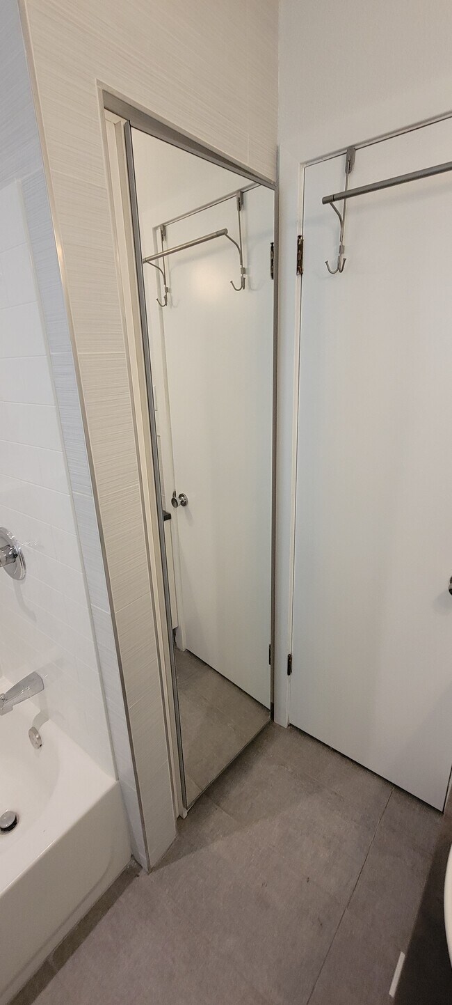 Building Photo - 7333 Wake Forrest Dr