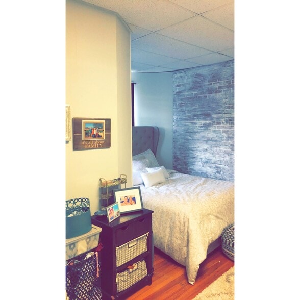 Building Photo - 473 Beacon St