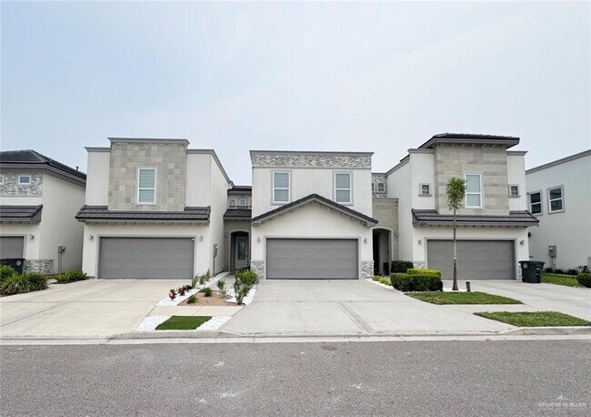 Building Photo - 2316 Corales St