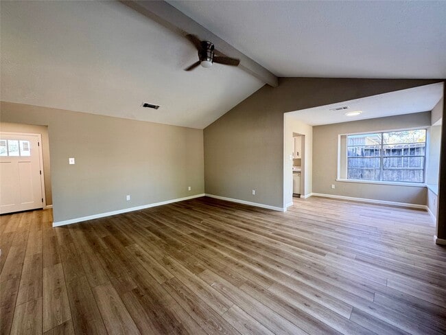 Building Photo - 16611 David Glen Dr