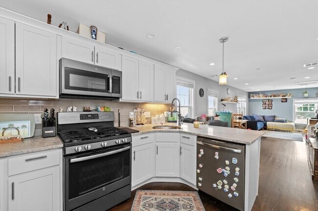 Building Photo - 36 Sturgis St