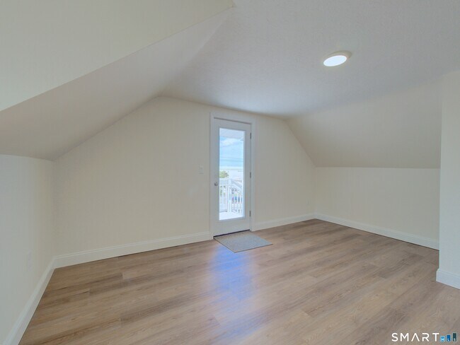 Building Photo - 16 Benham Rd