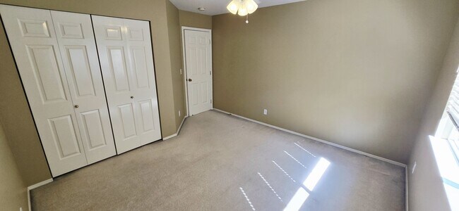Building Photo - 23580 Brixton Pl
