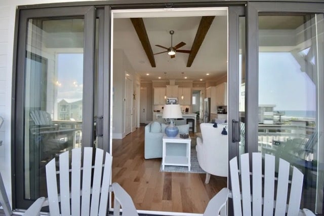 Building Photo - 18 Seagull St