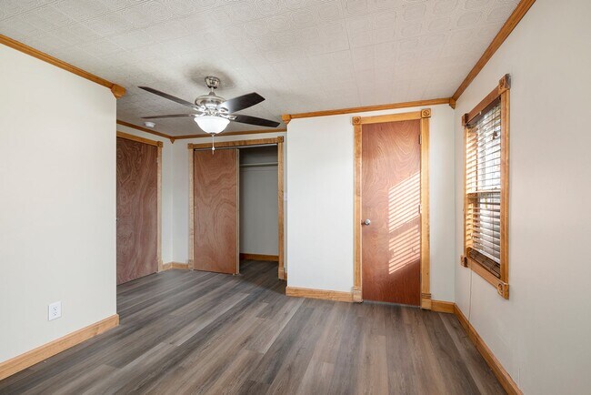 Building Photo - 3 bed / 1.5 Bath Home!