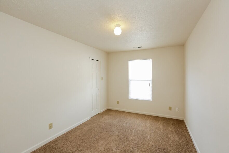 Building Photo - 12328 Stowe Acres Dr