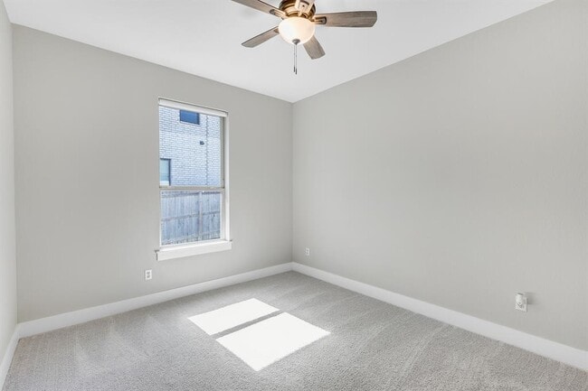 Building Photo - 378 Carpenter Hill Dr