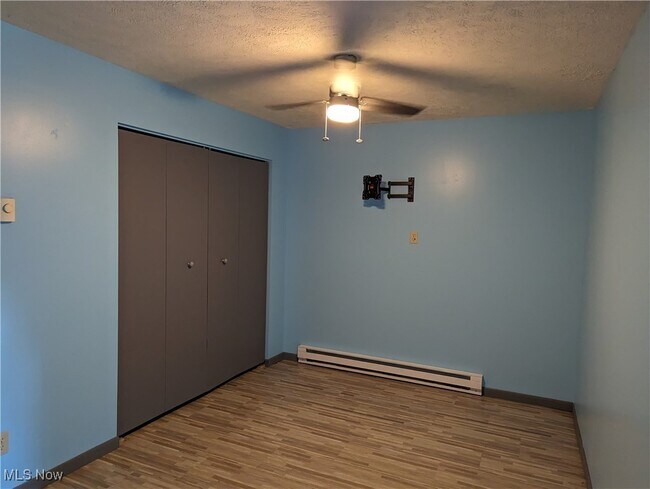 Building Photo - 13807 Equestrian Dr