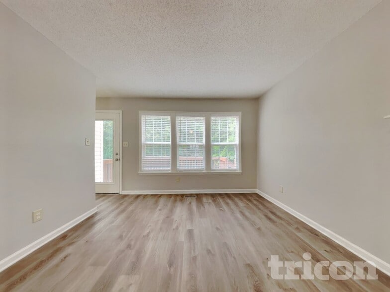 Building Photo - 2113 Ruddy Rd