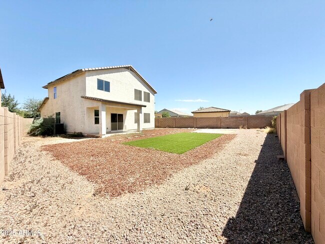 Building Photo - 10631 E Sunflower Ln