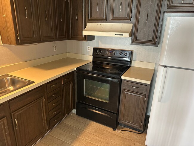 Building Photo - Great Duplex in Irving!
