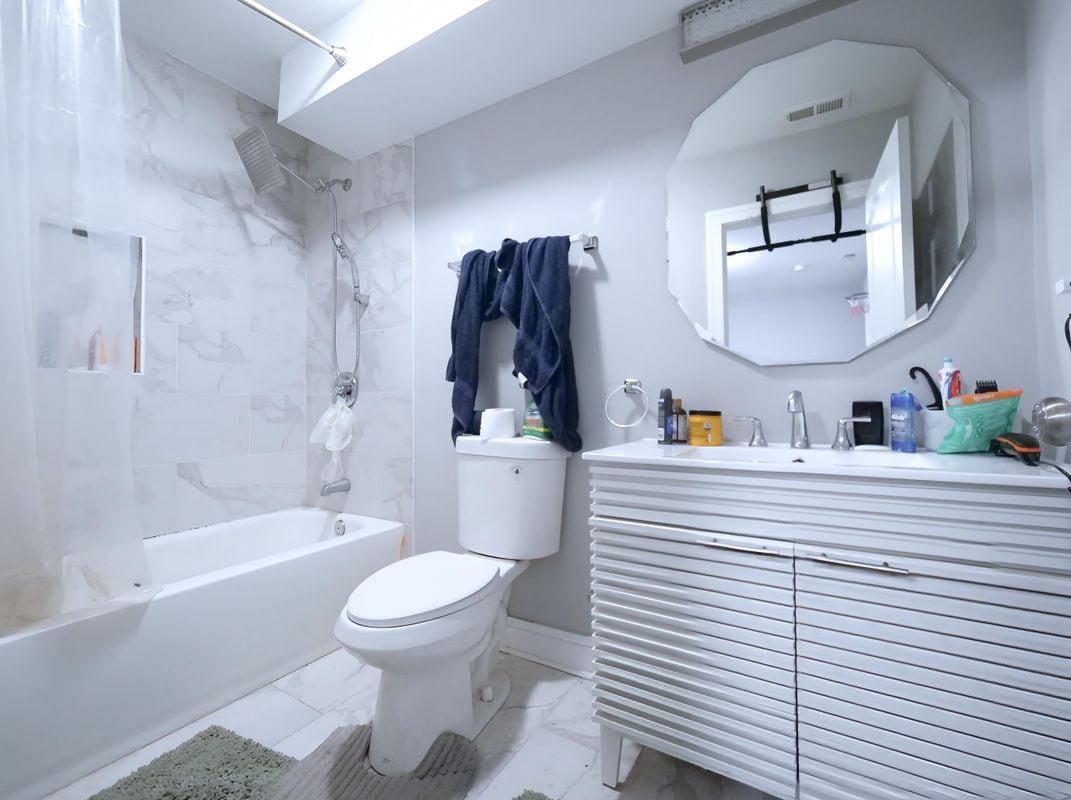 Building Photo - 4347 S Vincennes Ave