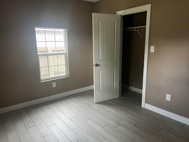 Building Photo - 7261 Terrell St