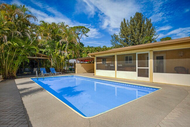 Building Photo - 12812 Raymond Dr