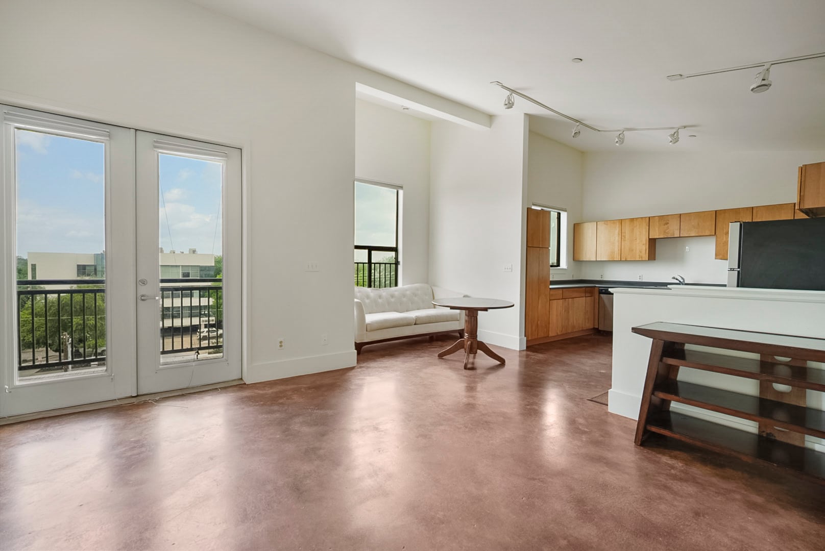 breakfast nook/living - 911 Keith Ln