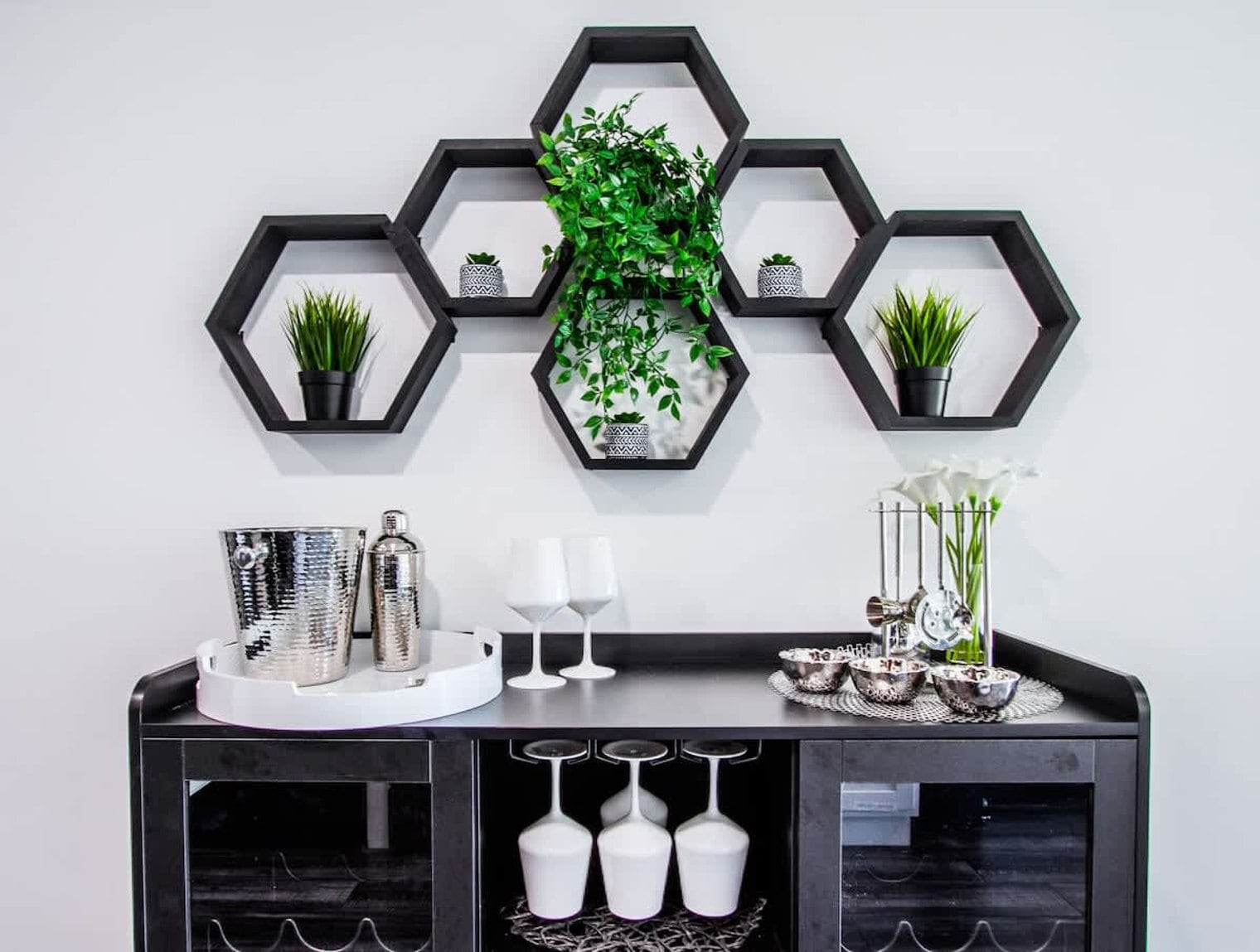 Building Photo - 8743 Thomas Dr