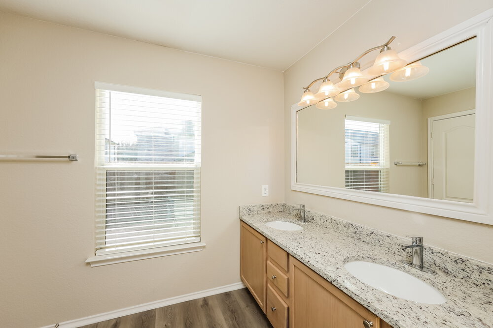 Building Photo - 1239 Butler Dr