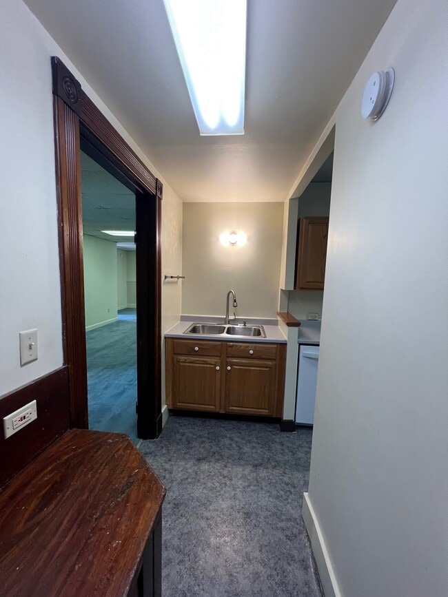 Building Photo - McShane Block