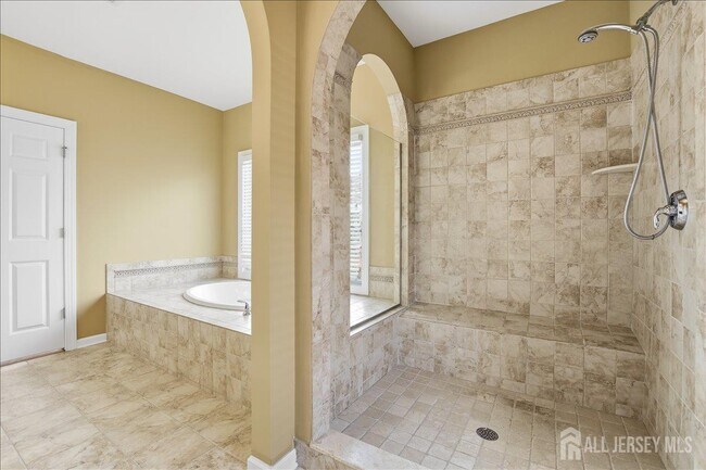 Building Photo - 86 Davinci Dr