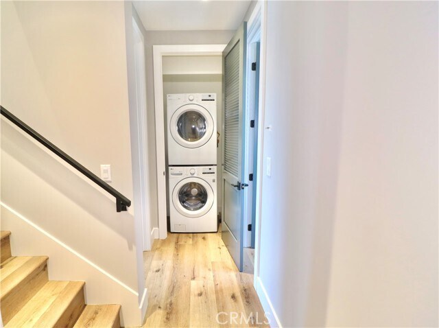 Building Photo - 1348 S Burnside Ave