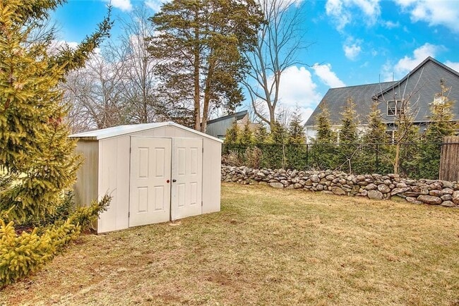 Building Photo - 12 Whalen Dr