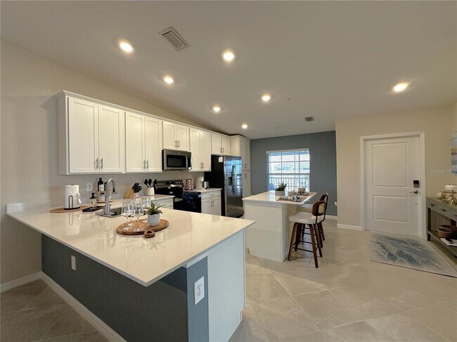 Building Photo - 14241 Heritage Landing Blvd