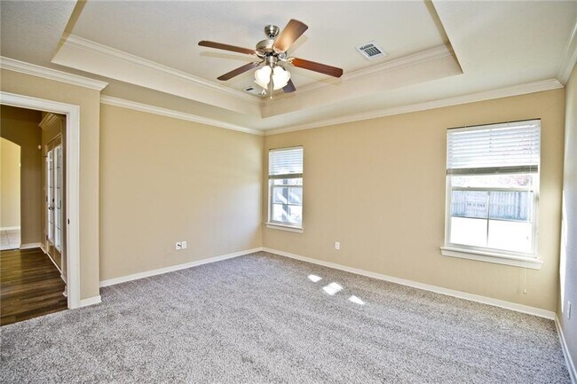 Building Photo - 3761 W Providence Dr