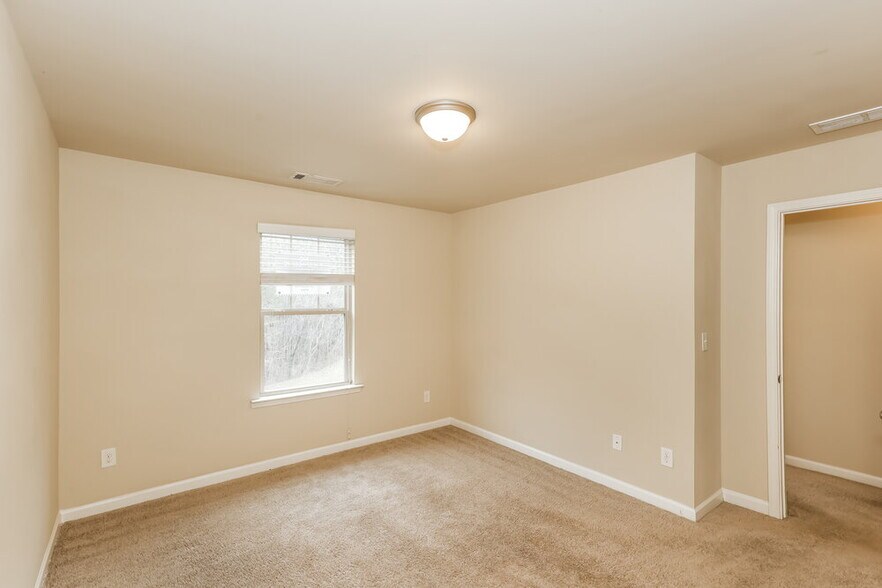 Building Photo - 6285 Allen Rd SW