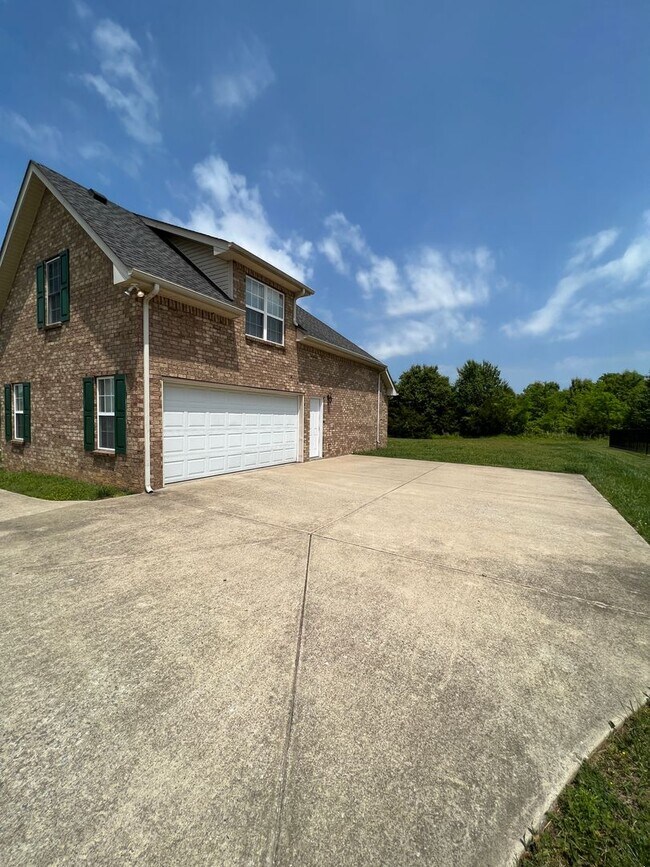 Building Photo - 1030 Coral Drive