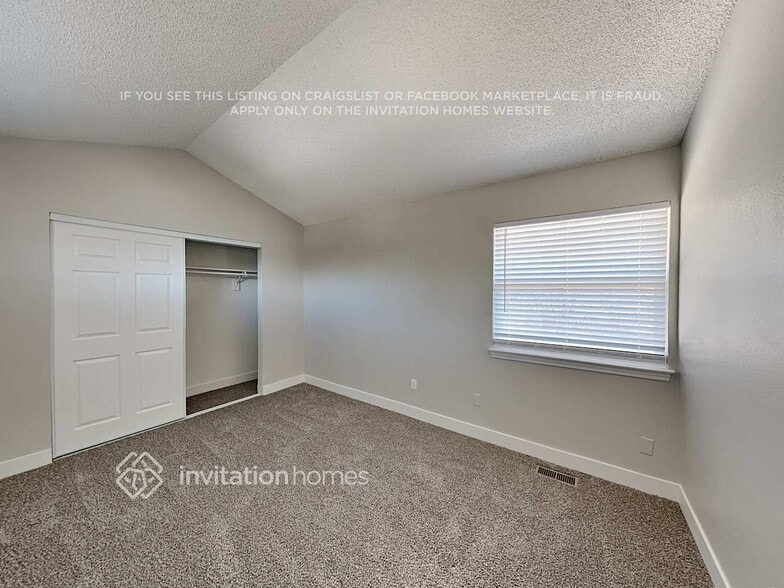 Building Photo - 493 Pucket Cir