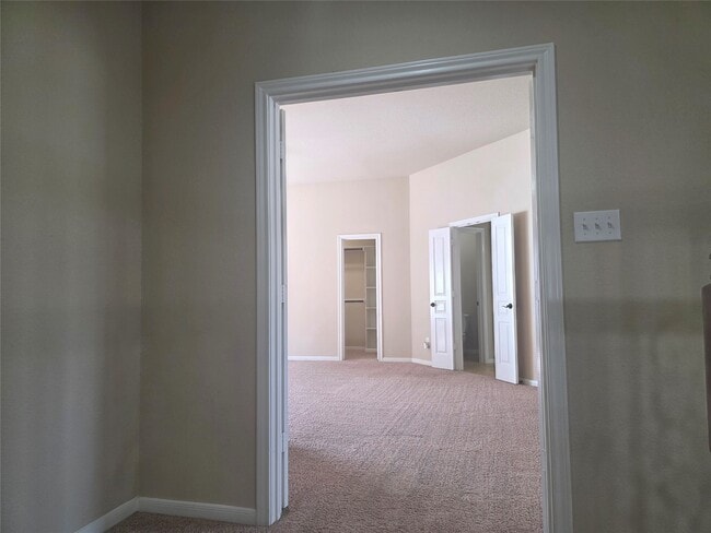 Building Photo - 2520 Garnetfield Ln