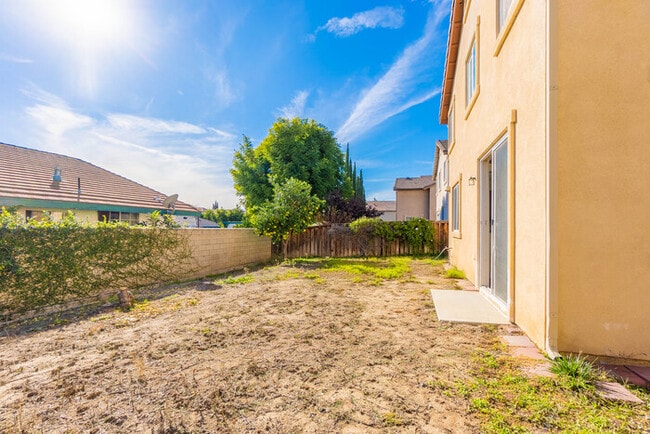 Building Photo - SIngle Family House for Rent in a quiet co...