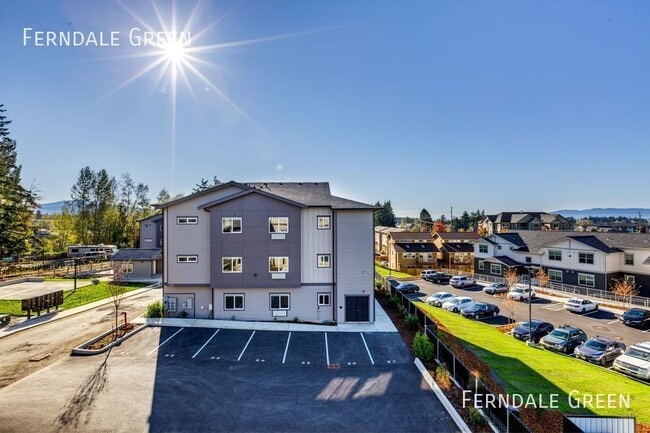 Building Photo - Pet Friendly/Private Owner - 2 Bedroom Tow...