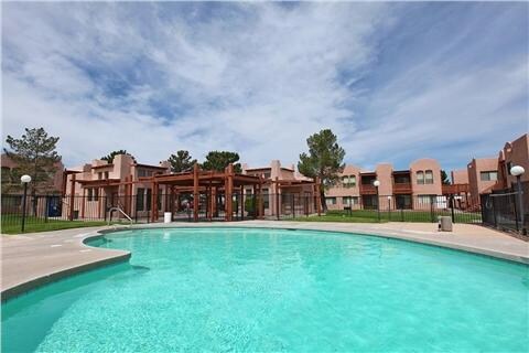 Pool - Copper Ridge Apartments