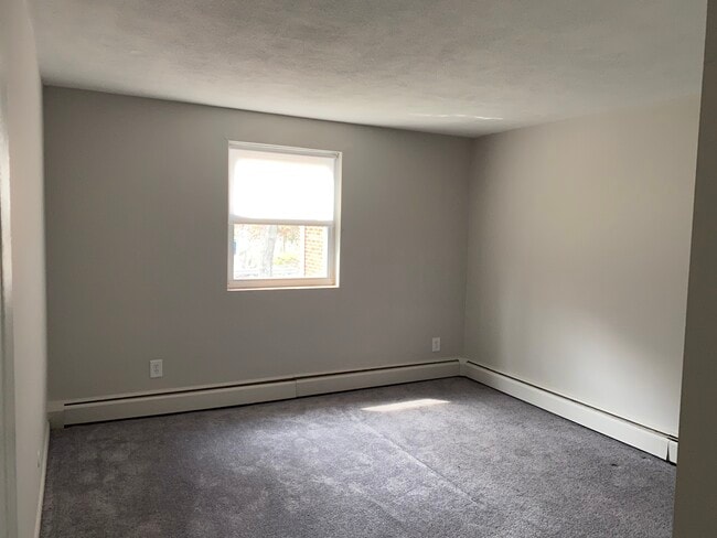 Building Photo - 315 Revere St